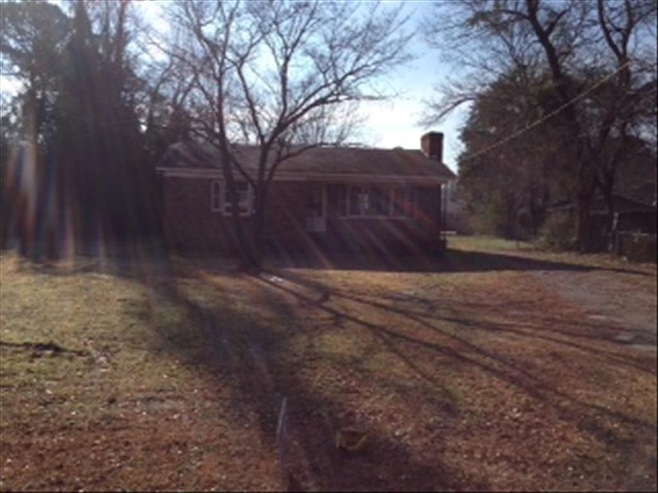 2nd image of 1756 N Springdale Pl