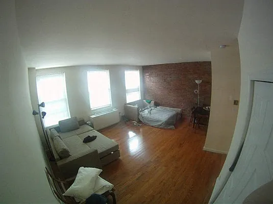 Rented by Vivaldi Real Estate | media 17