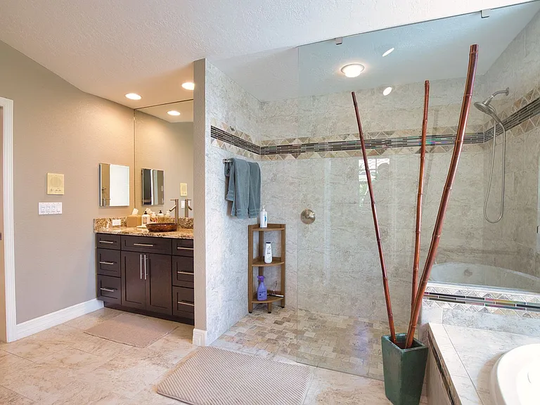 630 Khyber Ln — Photo 34