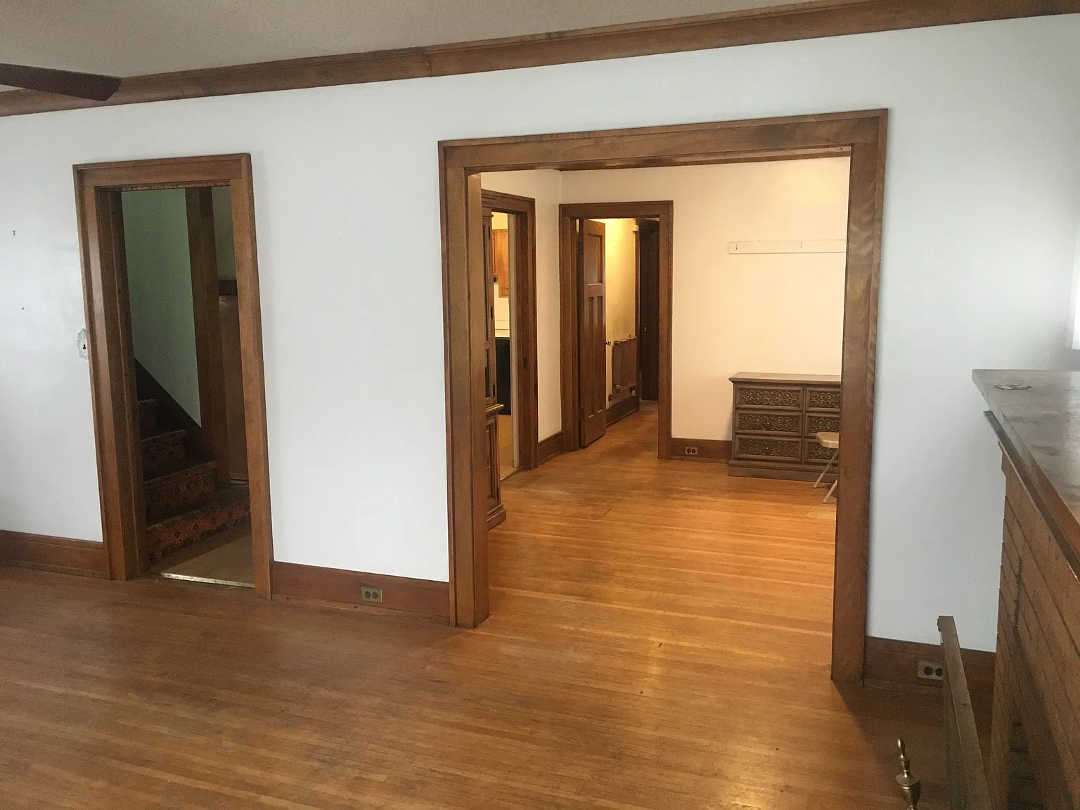 6 bed, 1772 sqft, $4,200 — Photo 3