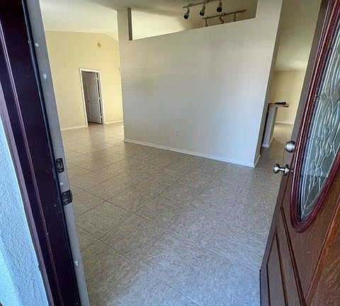 3rd image of 5434 Oakford Dr
