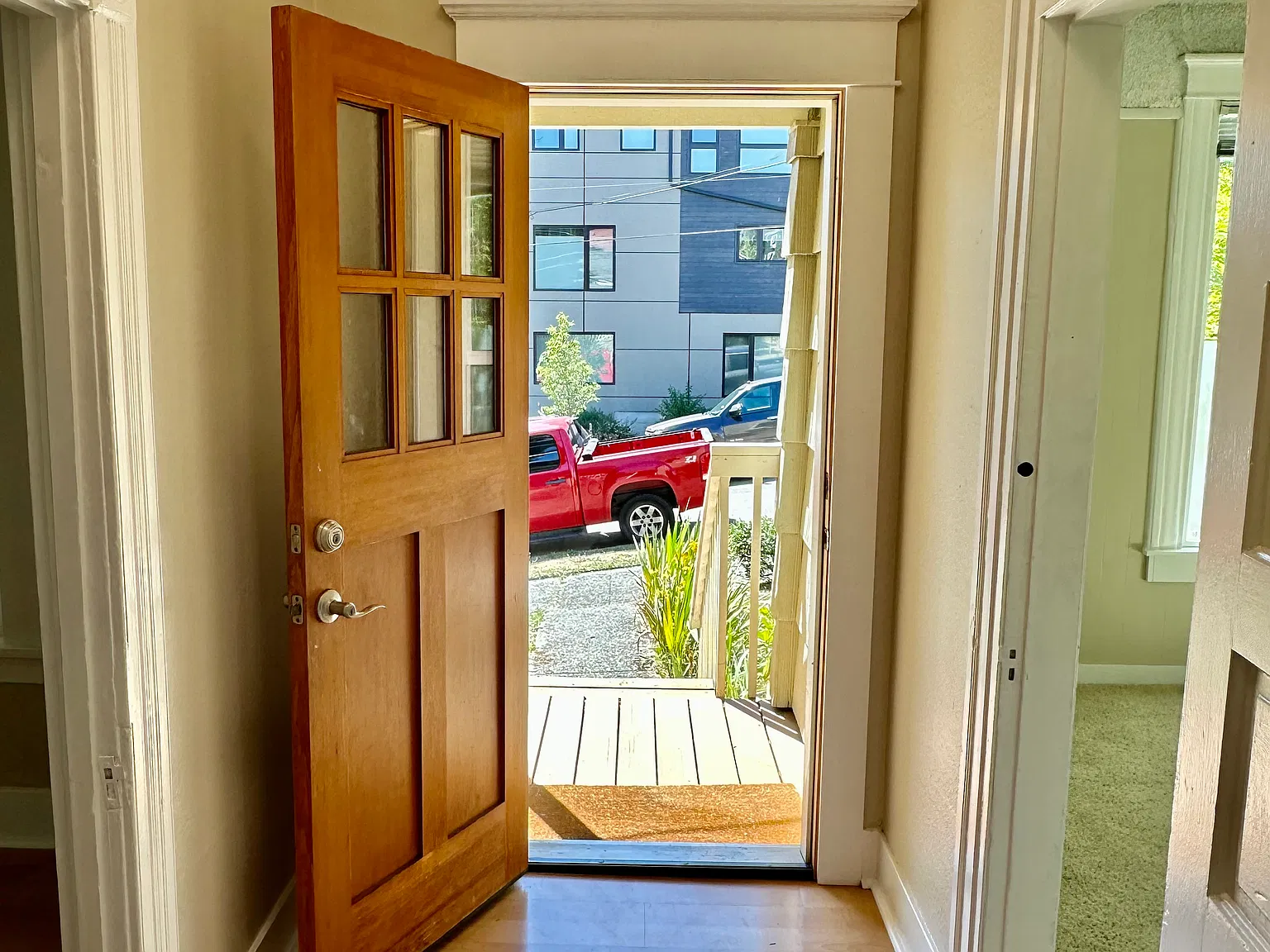 950 N 43rd St — Photo 3