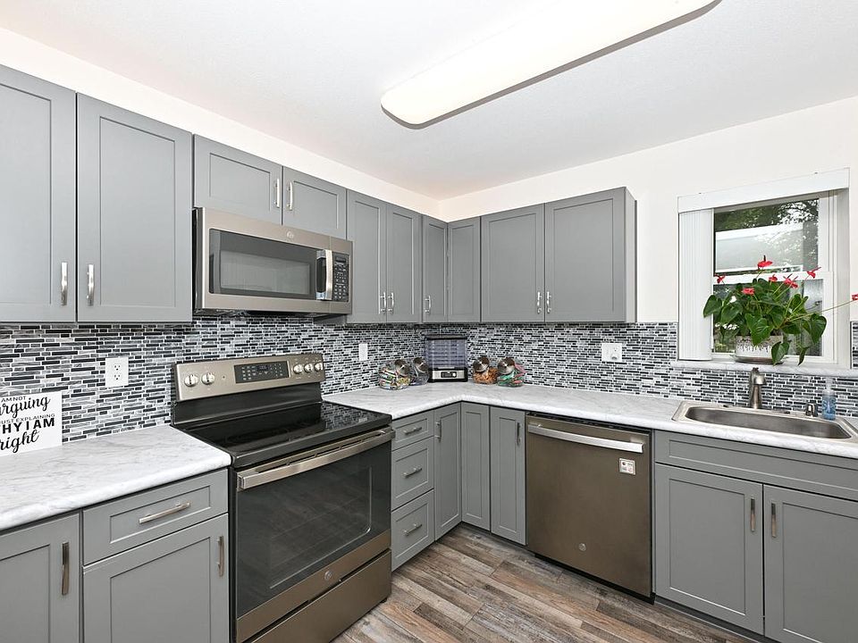 1st image of 105 Roberts ROAD