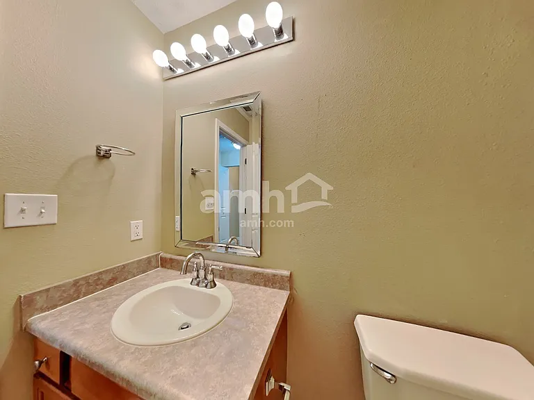 9724 Thomas Ln — Photo 18