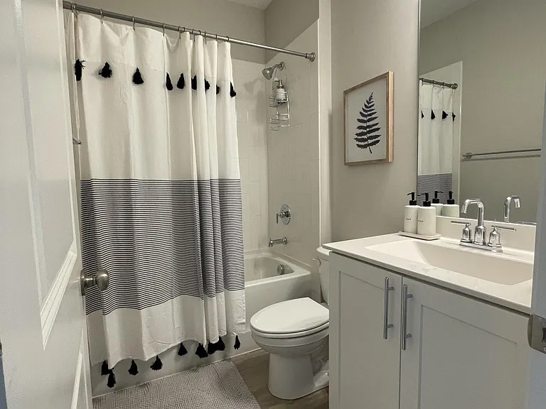 439 Parkway Dr NE — Photo 14
