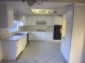 3rd image of 2895 Pepper St