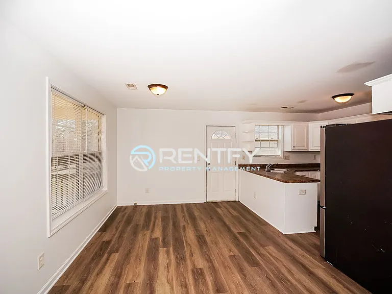 1110 Mason St — Photo 5