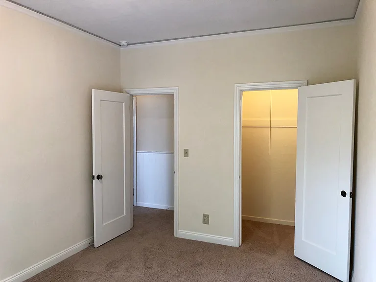 The Mediterranean Apartments — Photo 23