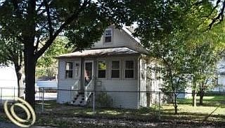 3rd image of 23160 Vassar Ave