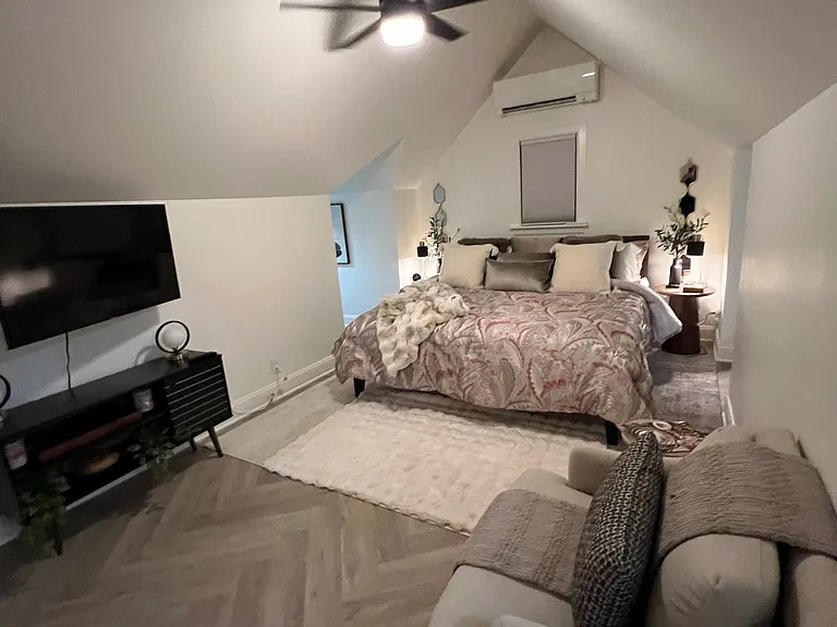 427 N Battin Ave — Photo 64