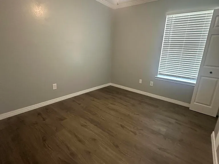 1113 Beach Ave — Photo 11