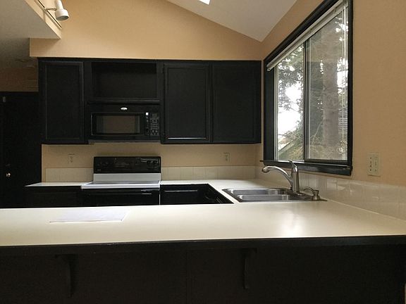 4th image of 17610 NE 131st Pl