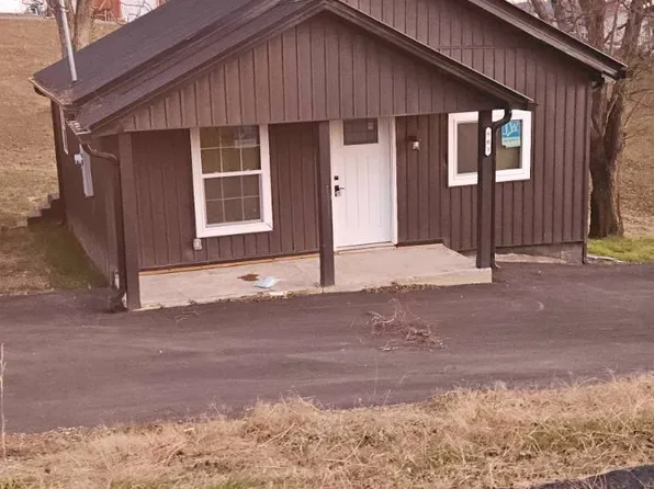 901 Kyle St, La Follette, TN 37766
