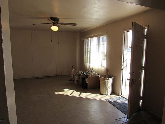 3rd image of 742 W Jones Ave