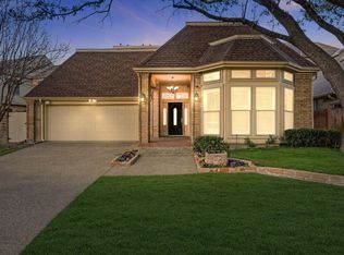 16815 Village Ln, Dallas, TX 75248