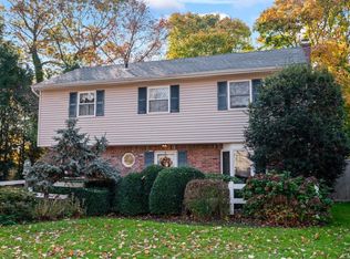 6 Rolling Hills Dr, Huntington Station, NY 11746