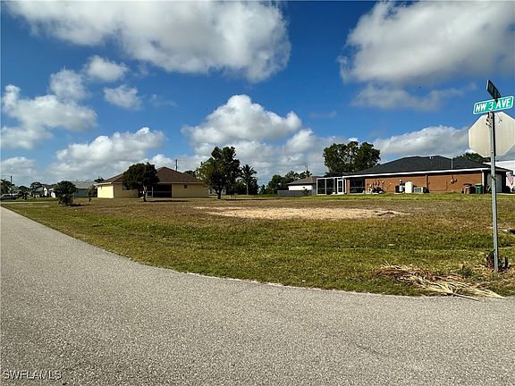 3rd image of 300 NW 18th St