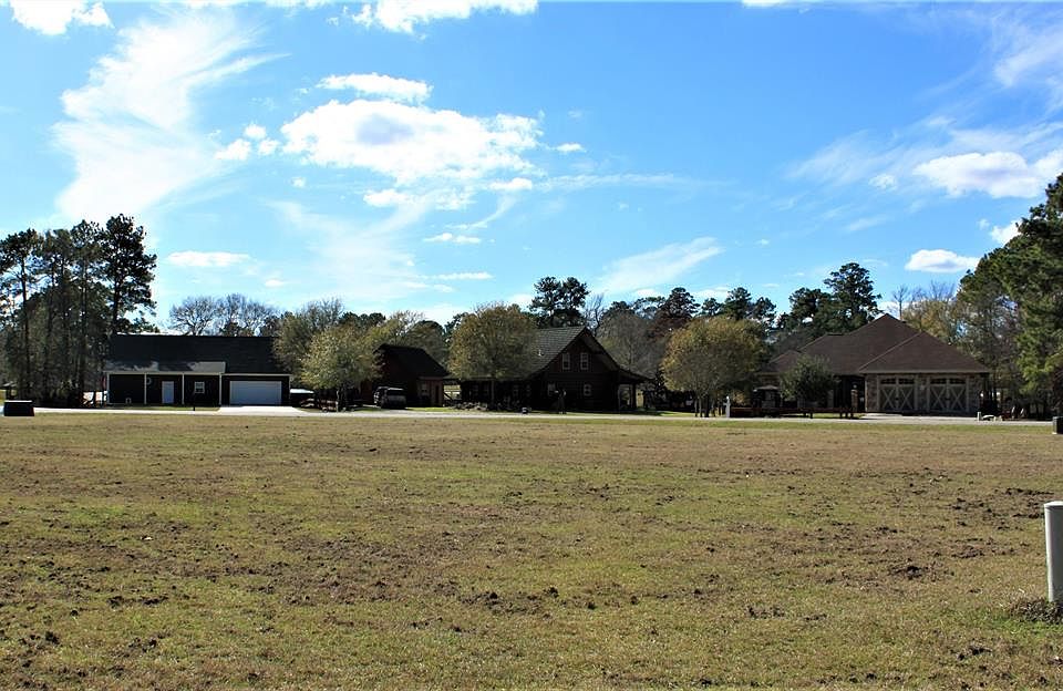 1st image of 23 Wildwood Lake Dr