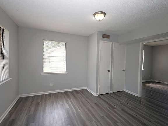 3rd image of 1205 Bethune Dr #A
