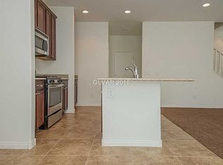 8650 Tara Hill Ave, Las Vegas, NV 89148
