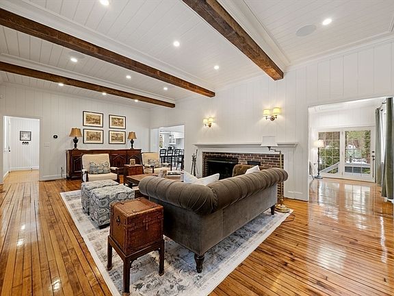 4th image of 25 Longmeadow Rd