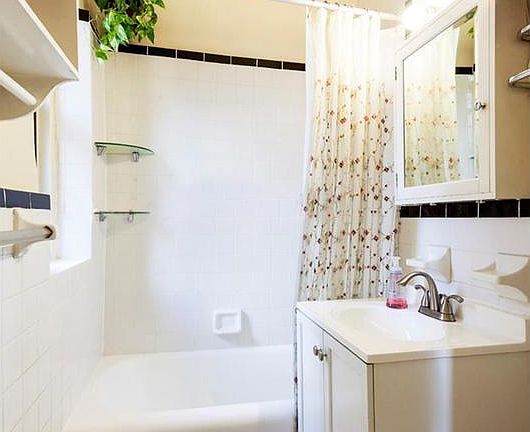 3rd image of 463 W 44th St #4D