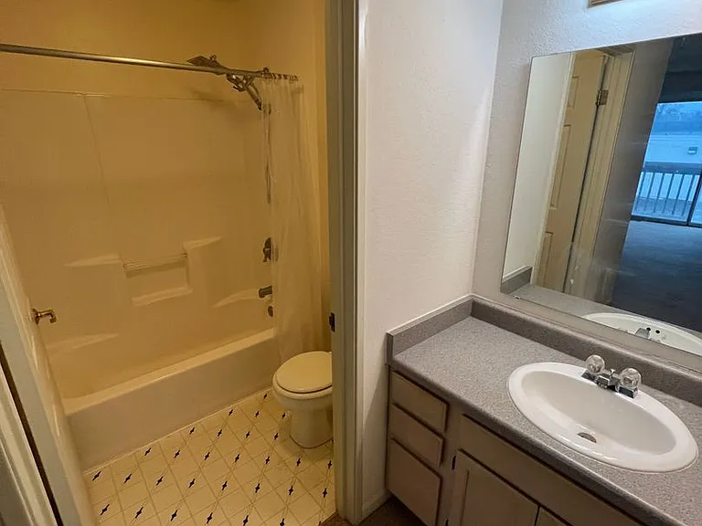 The Parkridge Apartments — Photo 27