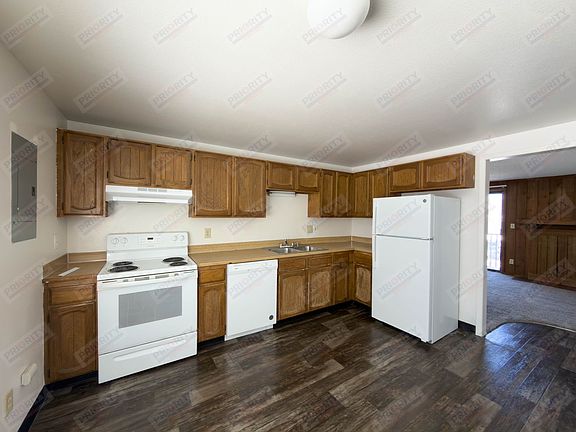 5th image of 1319 Eagles Nest Cir #B