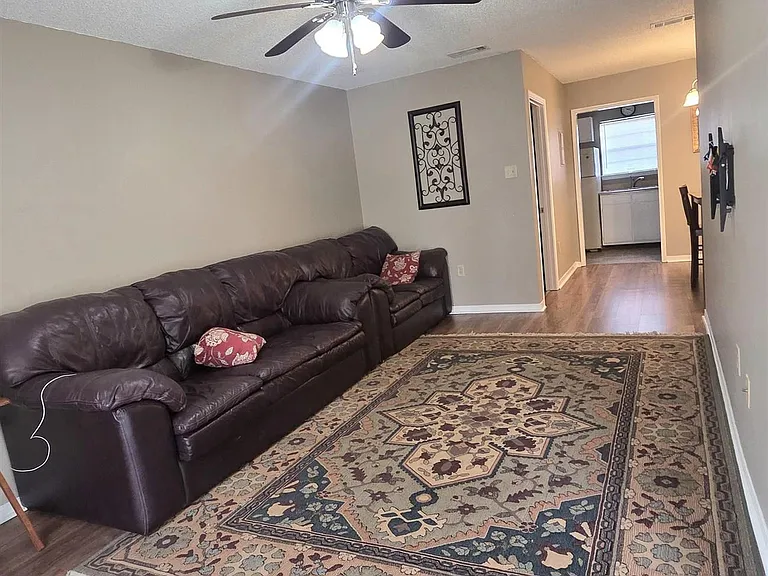 1736 Brightside Dr — Photo 9