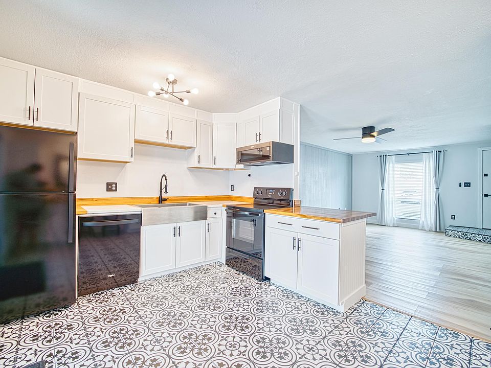 1st image of 11912 Cypress Hill Cir