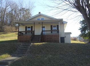 798 Tower St, Tazewell, VA 24651