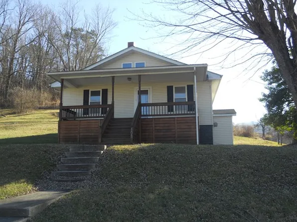 798 Tower St, Tazewell, VA 24651