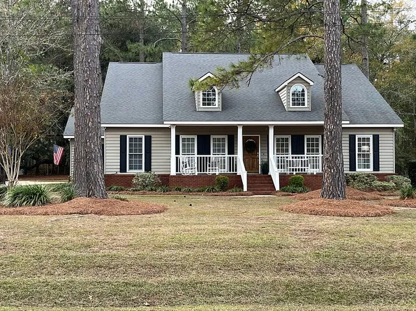 418 E Gate Dr, Thomasville, GA 31757