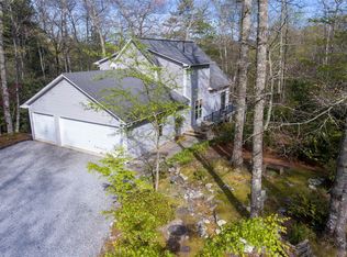 176 Long Pond Lane, Cashiers, NC 28717