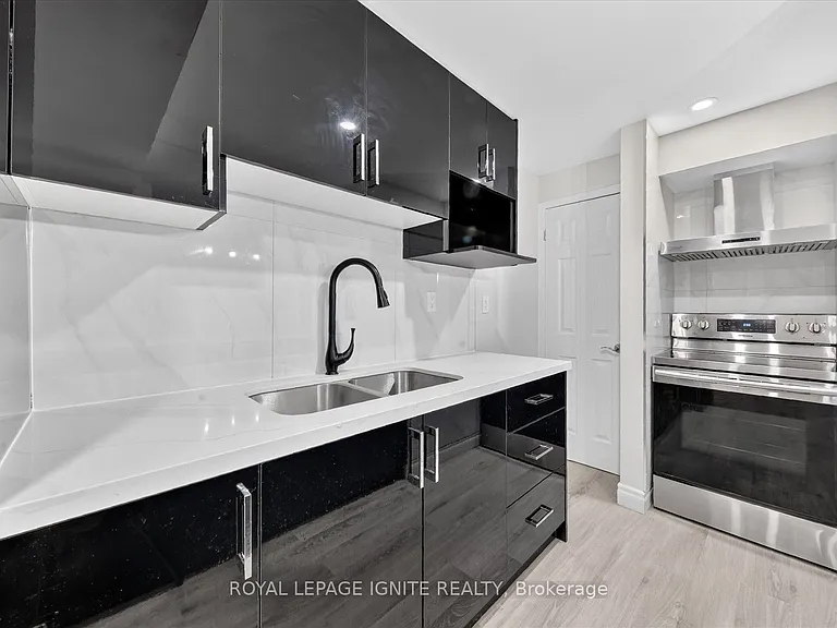 53 Boulderbrook Dr #BASEMENT — Photo 12