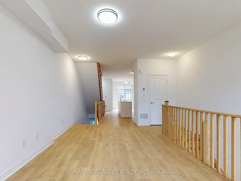 781 Kootenay Path — Photo 8