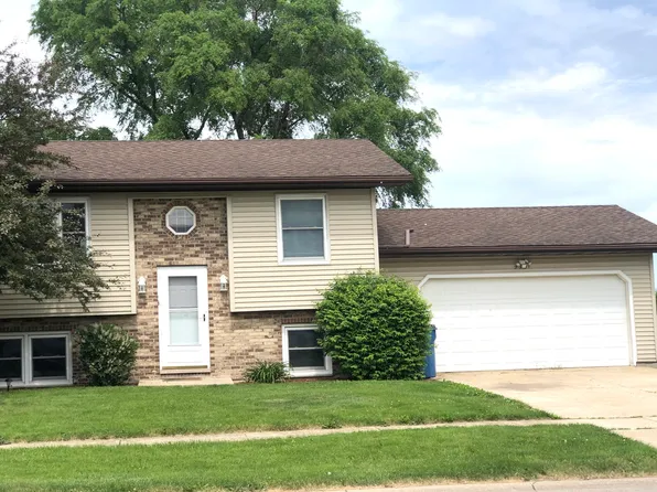 2301 Ashland Dr, Morris, IL 60450