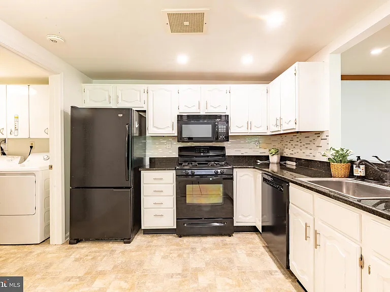 504 Mountainview Dr #504 — Photo 4