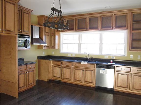 5th image of 2015 Kenaum Estates Ln