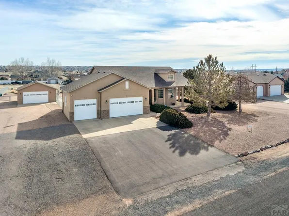 970 S Bayonne Dr, Pueblo West, CO 81007
