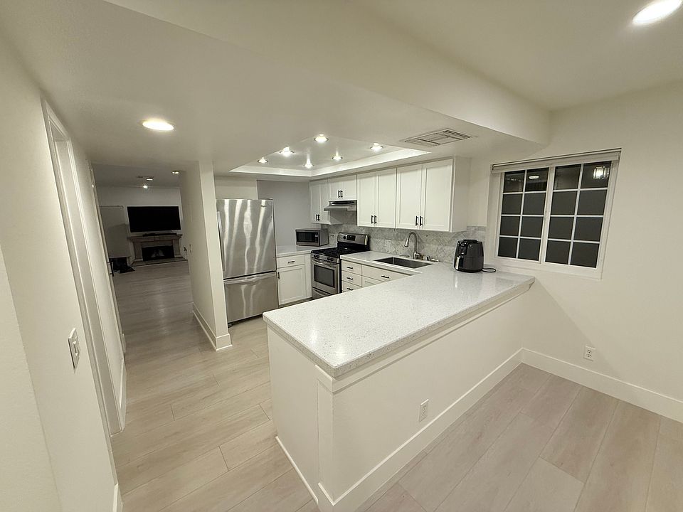 1st image of 5955 W 8th St APT 111