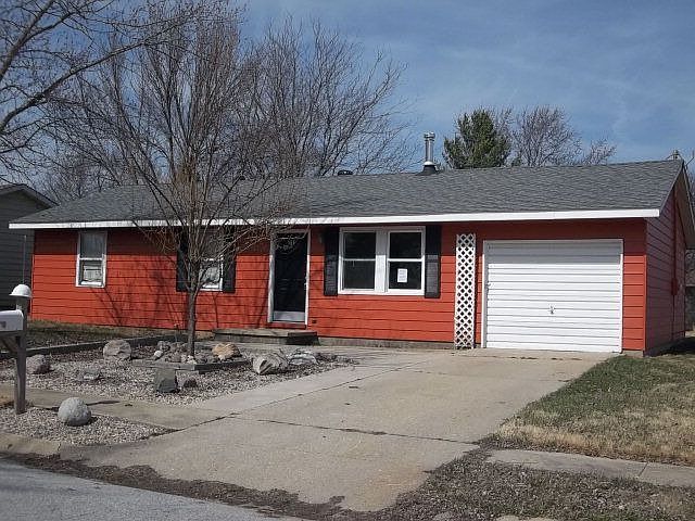 1st image of 506 E 12th St