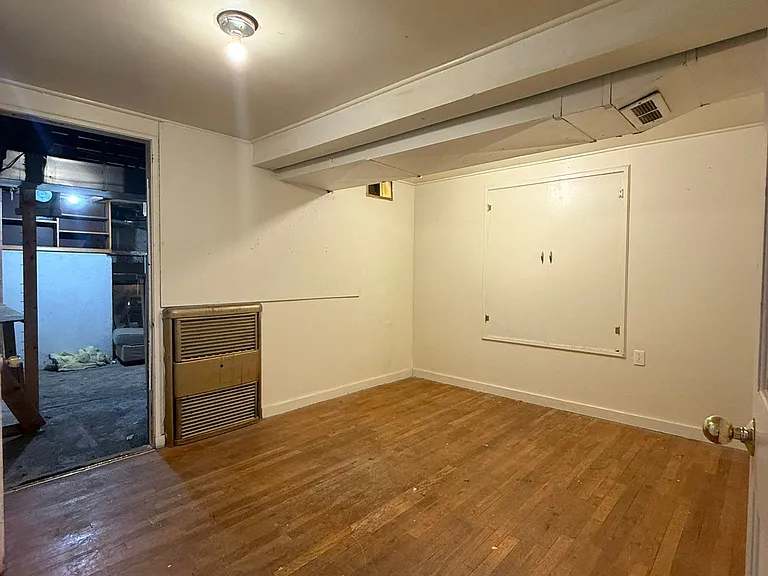 228 Arthur St — Photo 31