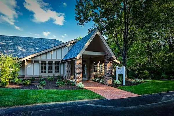 Hickory Hills — Photo 12