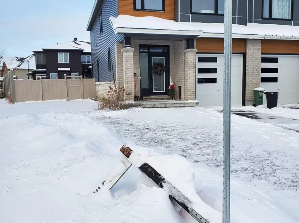 708 Taliesin Cres, Ottawa, ON K2S 2K6