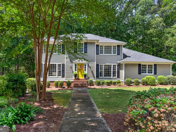 501 Ashford Cir, Lagrange, GA 30240
