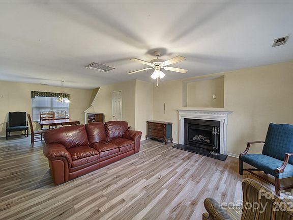 2nd image of 6815 City View Dr