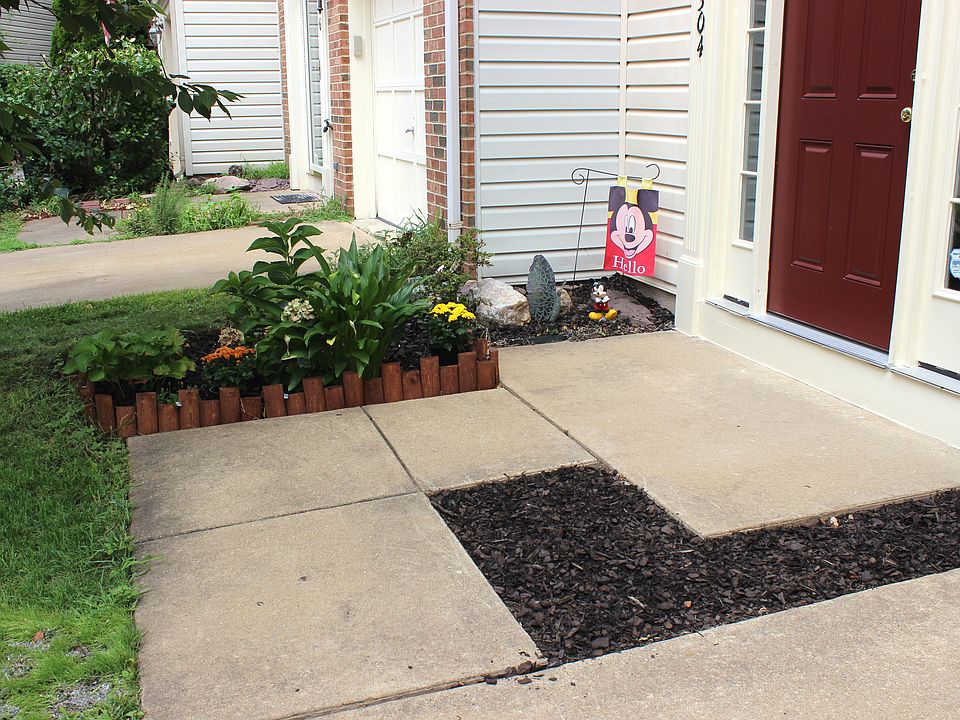 2nd image of 6304 Meadow Glade Ln