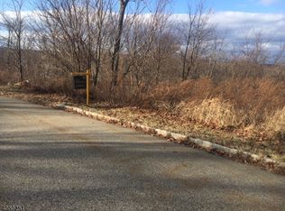 236 S Glen Rd, Kinnelon, NJ 07405