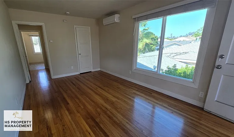 412 S Sunshine Ave — Photo 7